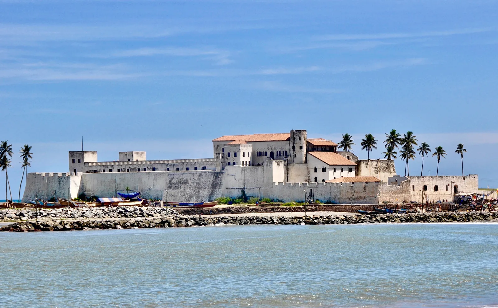 st-saint-george-castle-st-george-of-the-mine-castle-elimna-castle-castelo-de-sao-jorge-da-mina-trade-slave-portugal-atlantic-slave-trade.jpg